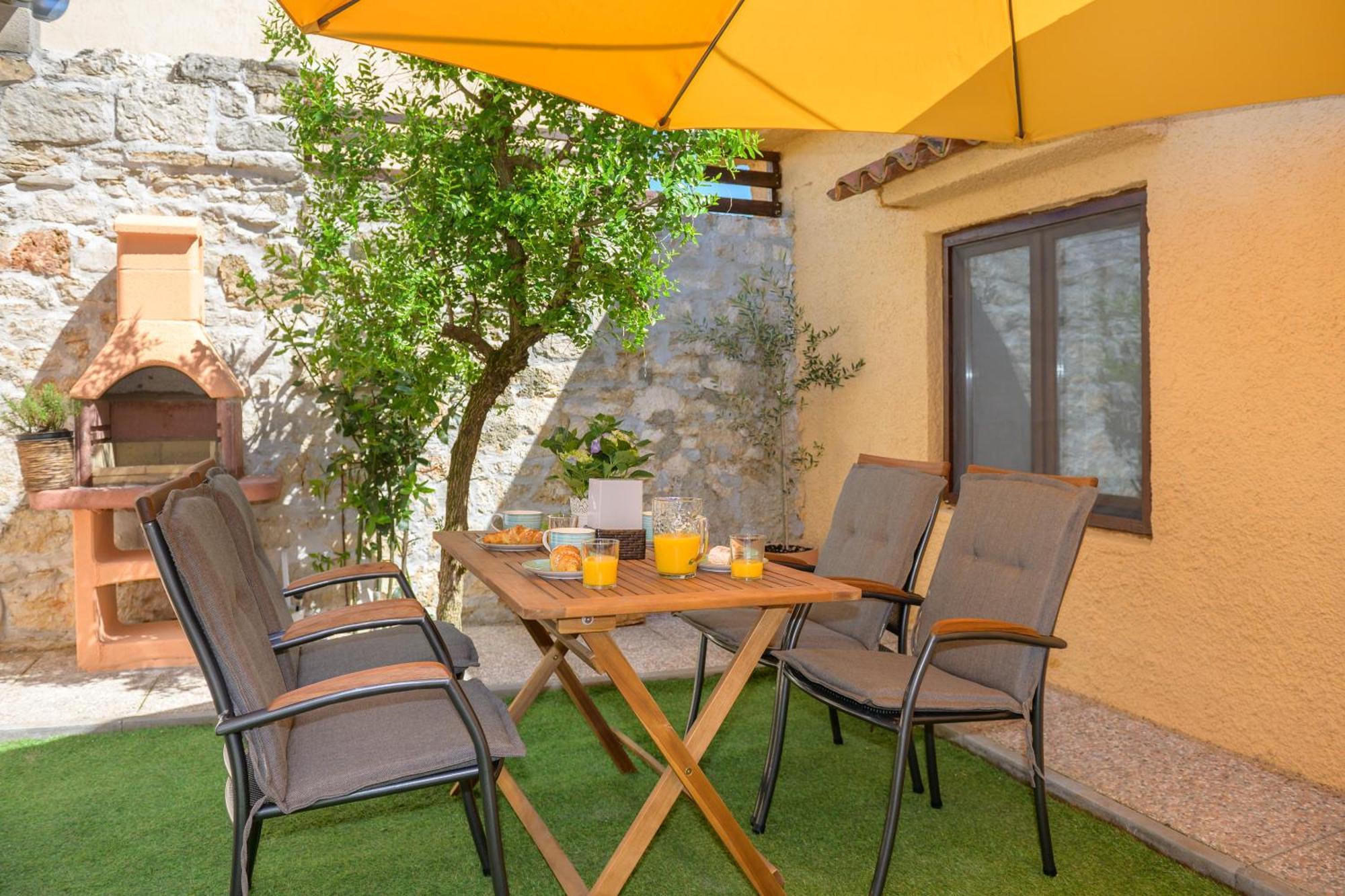 Apartman Dana Kastelir-Labinci Esterno foto